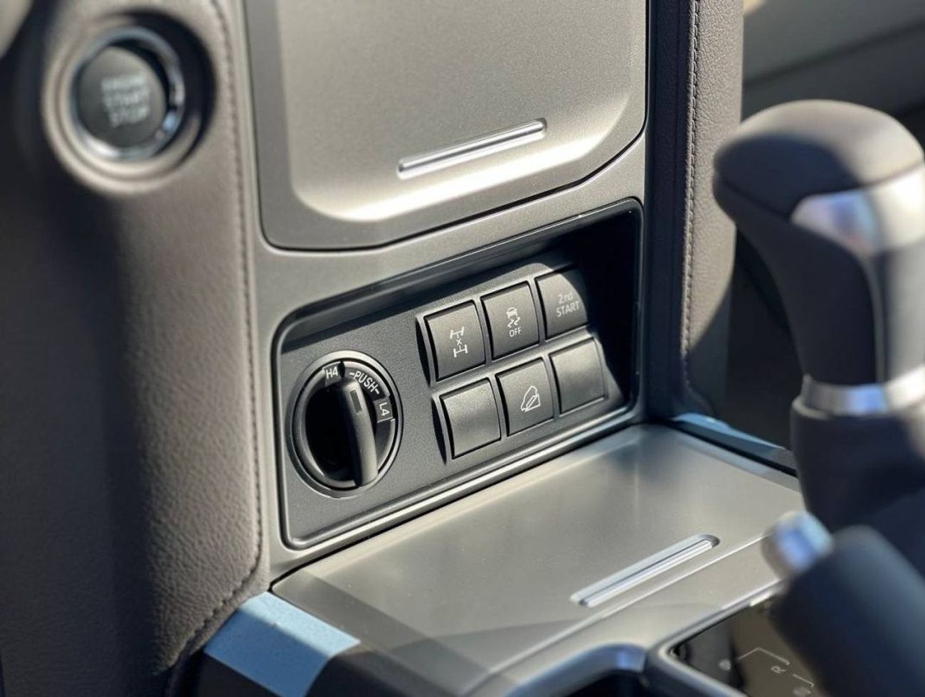 Toyota Prado 4.0L V6 TXL BLACK EDITION PTR A/T // 2023 // HIGH OPTION WITH LEATHER & POWER SEATS , REAR & FRONT C