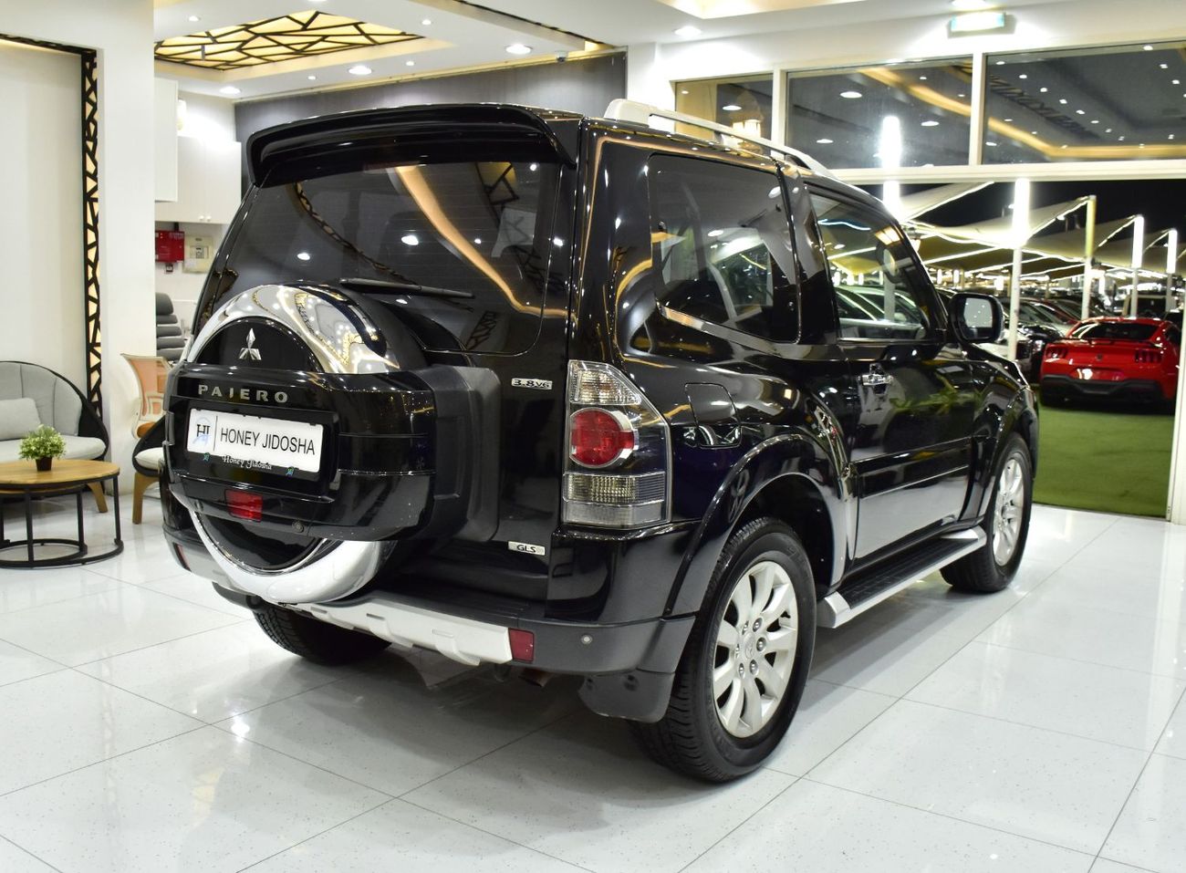 ميتسوبيشي باجيرو EXCELLENT DEAL for our Mitsubishi Pajero 3.8L GLS ( 2009 Model ) in Black Color GCC Specs