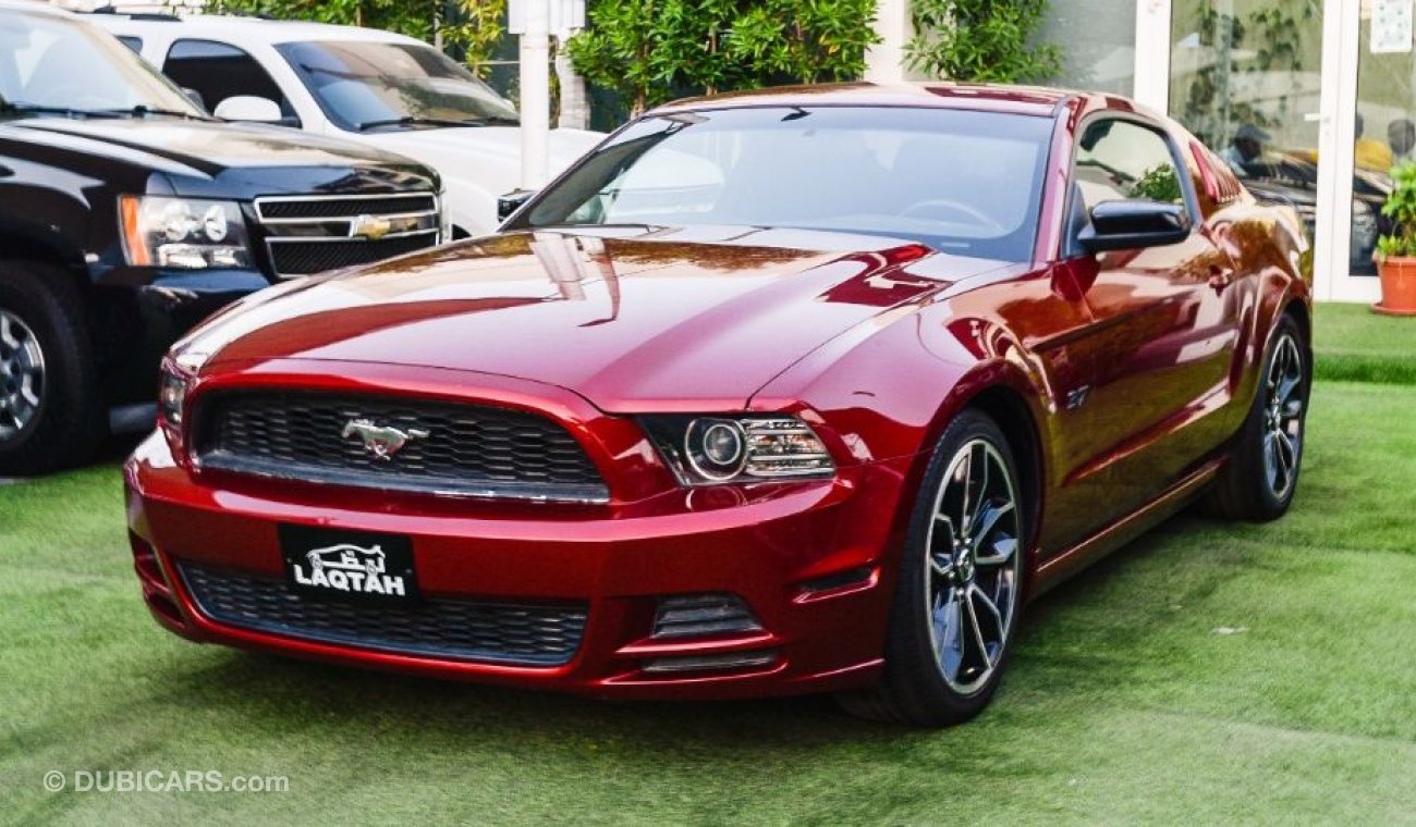 Ford Mustang Ford Mostung Model 2014 import American coulour Red very very clear
