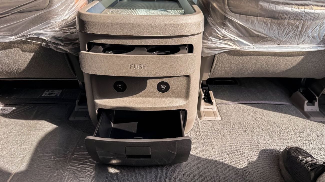 Hyundai Staria Premium 3.5L V6 GCC Brand New 2026 For Export