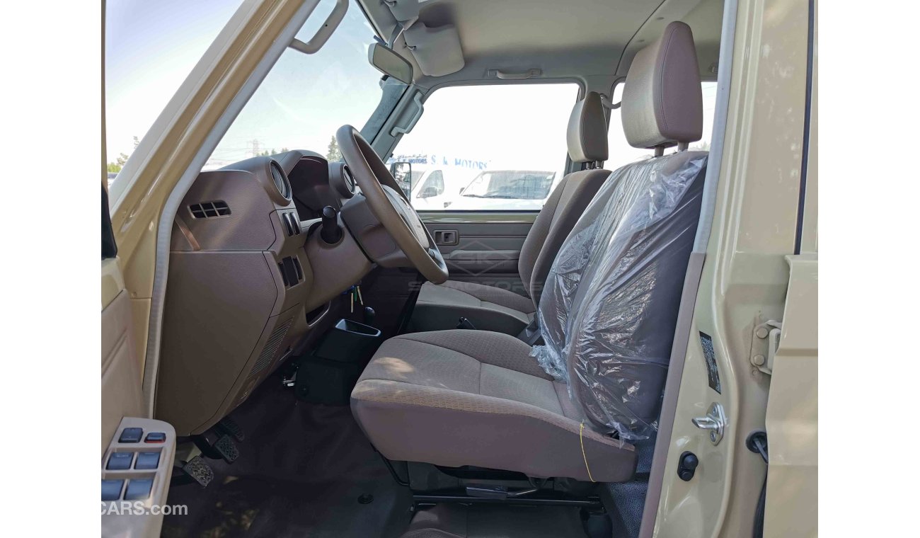 Toyota Land Cruiser 4.2L 6CY Diesel, 16" Tyre, Dual Airbags, Front A/C, Fabric Seats, Xenon Headlights (CODE # LCDC02)