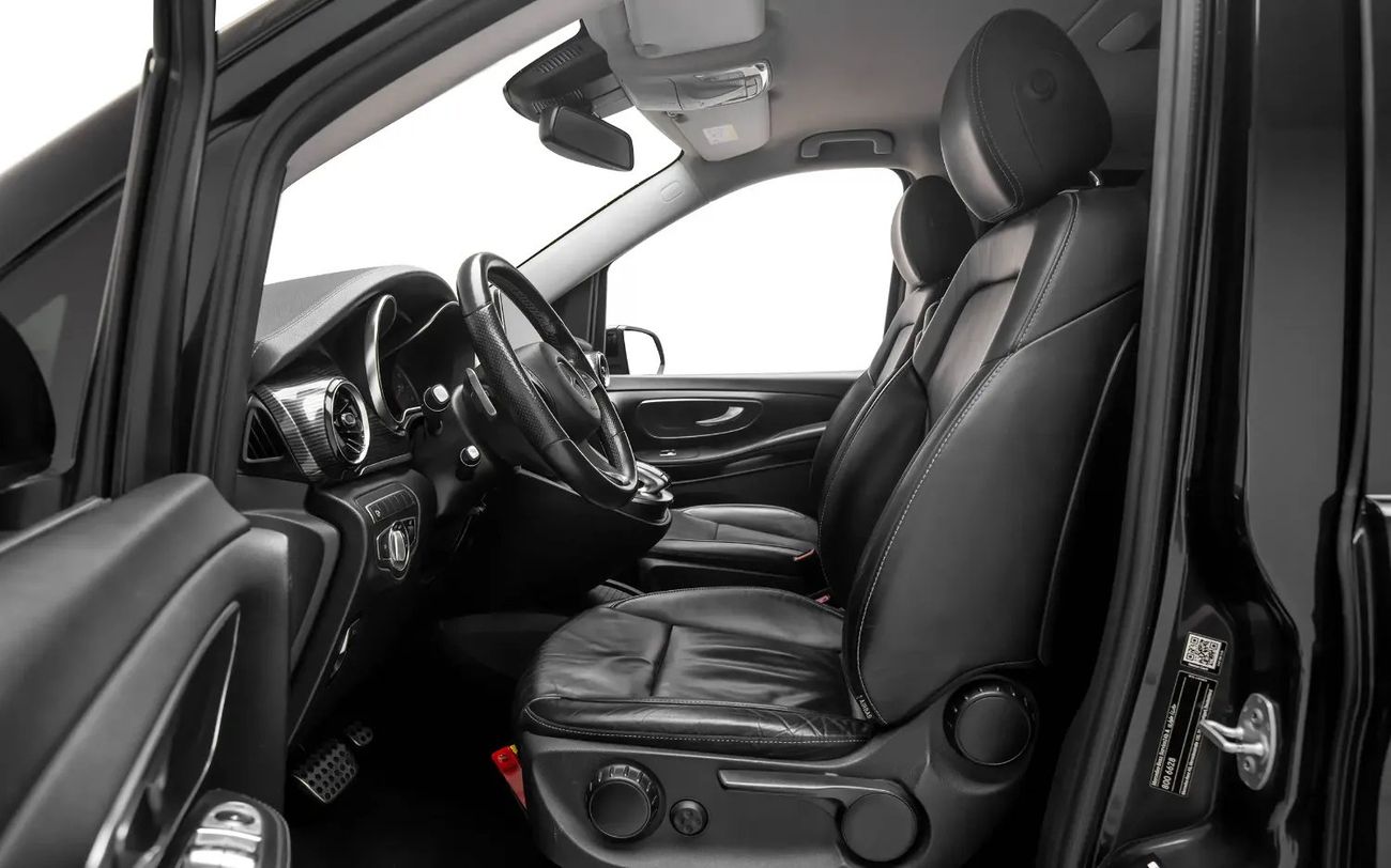 Mercedes-Benz V 250 Std 2.L - GCC Spec