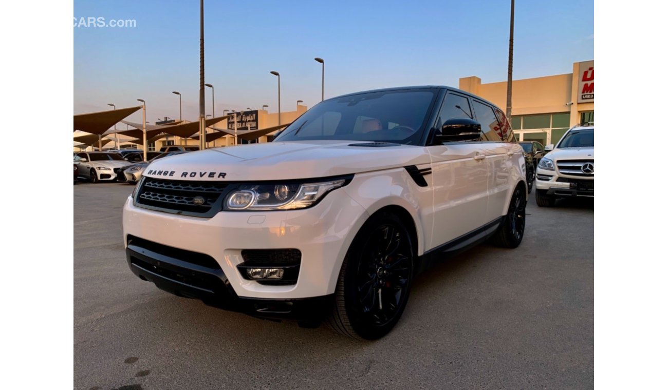 Land Rover Range Rover Sport Supercharged Supercharged Range rover sport  Model: 2017    The color of the car is white, the roof is black, and