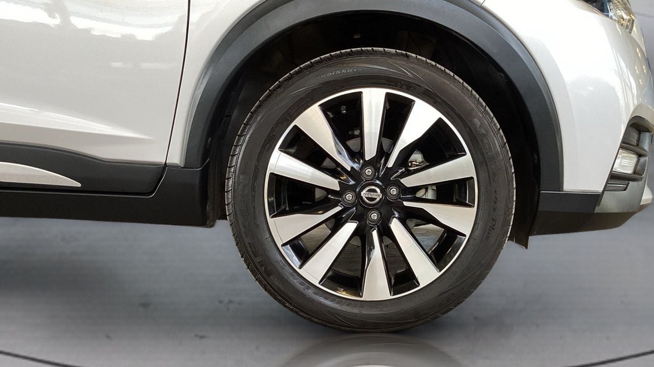 Nissan Kicks 1.6 SV NAVI CVT | Guaranteed Warranty | 0 Down Payment