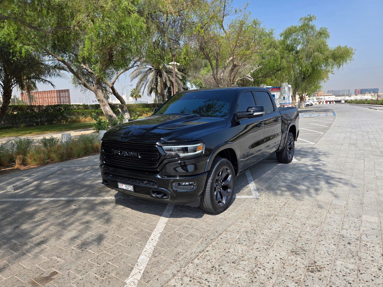 RAM 1500 Limited Night Edition