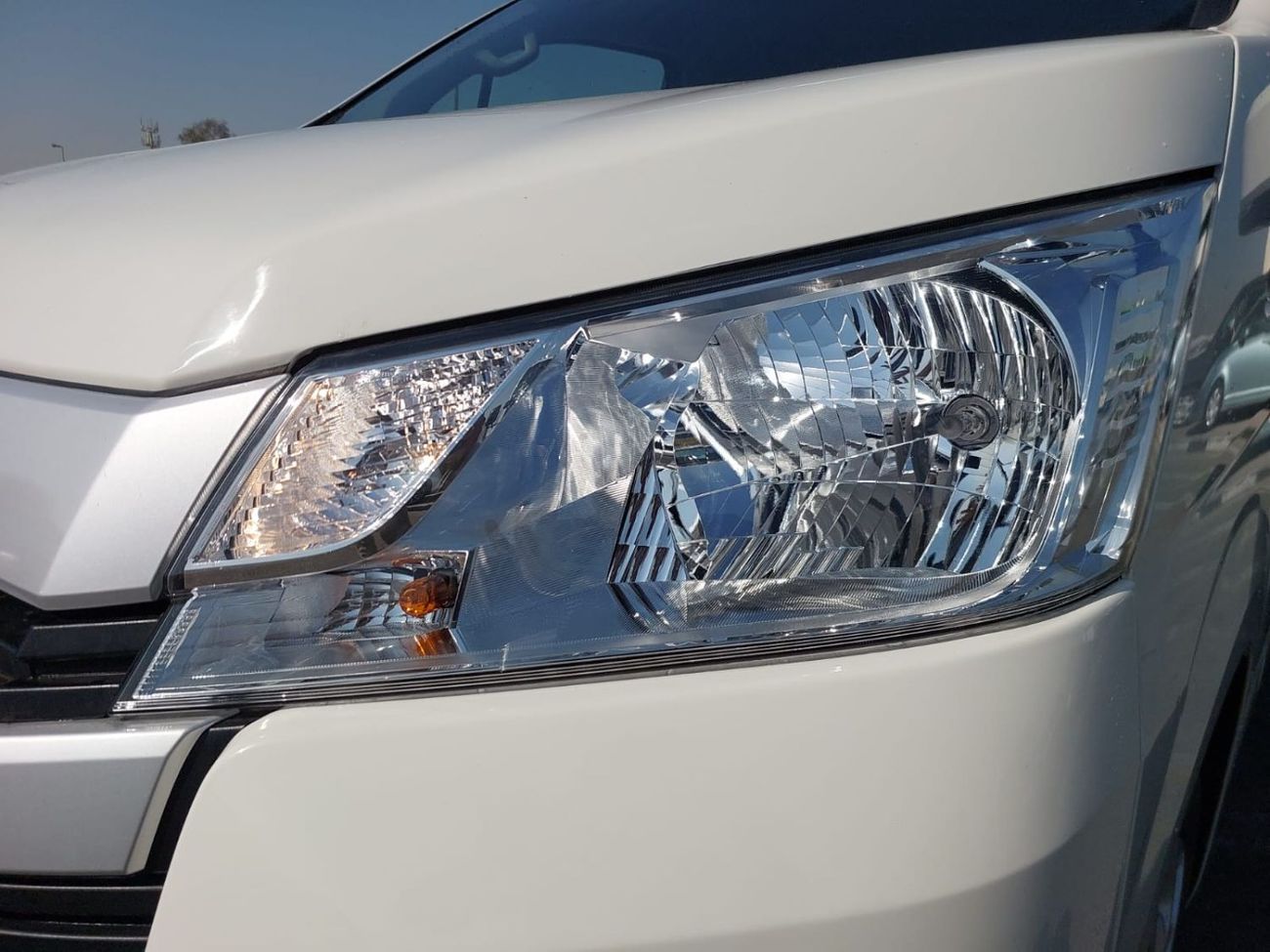 Toyota Hiace (RAMADAN OFFER) TOYOTA HIACE  VAN RHD 2025 MODEL 2.8 L DIESEL AUTOMATIC(PM80832)