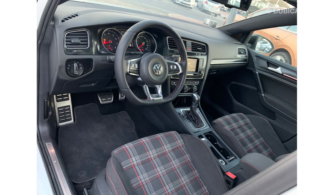 فولكس واجن جولف Volkswagen Golf GTI_Gcc_2015_Excellent_Condition _Full option