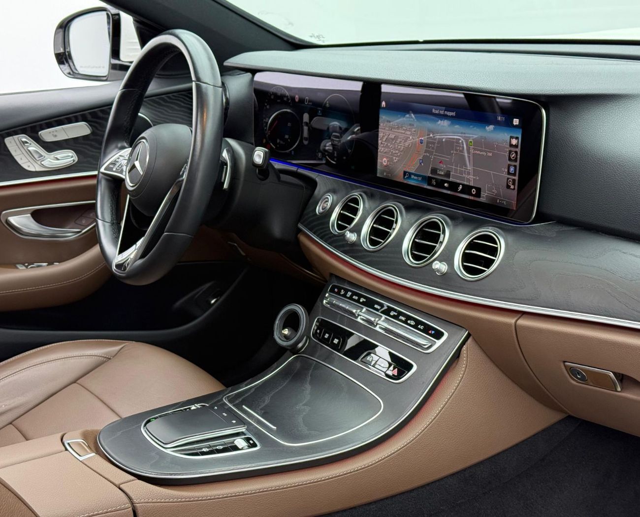 مرسيدس بنز E300 2021 Mercedes Benz E300, 2026 Mercedes Warranty, Full MB Service History, Low Km, Fully Loaded, GCC