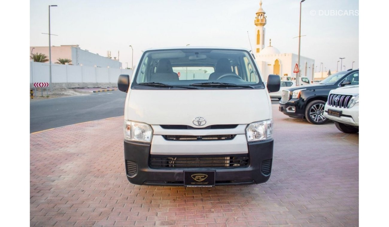 تويوتا هاياس 2016 | TOYOTA HIACE | STD-ROOF PASSANGER VAN | 12-SEATER 4-DOORS | GCC | VERY WELL-MAINTAINED | SPEC