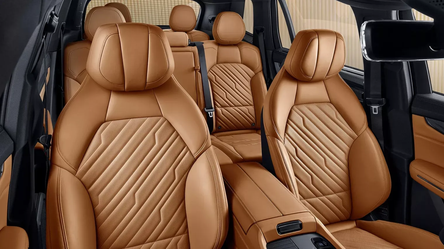 لينك أند كو 09 interior - Seats