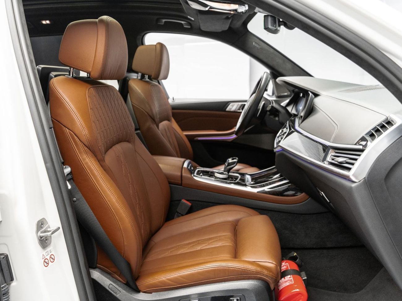 بي أم دبليو X7 2022 BMW X7 xDrive 40i, 3.0L TC I6, 4WD, 375 bhp, 7 Speed Automatic
