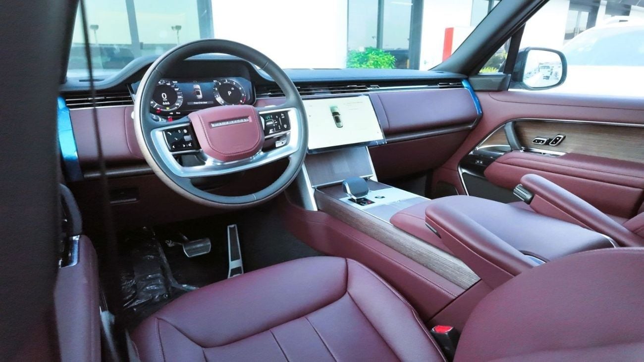 لاند روفر رينج روفر Autobiography P530 | Pearl White | Black Roof | Burgundy Interior | Shadow Exterior Package | GCC Sp