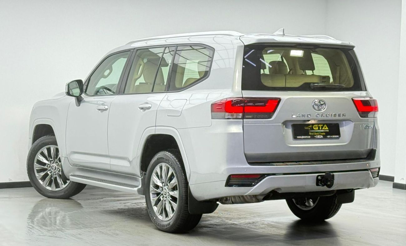 Toyota Land Cruiser GXR 4.0L 2022 Toyota Land Cruiser GXR, Warranty, 2026 Toyota Service Pack, Very Low Km, 7 Seater, GC