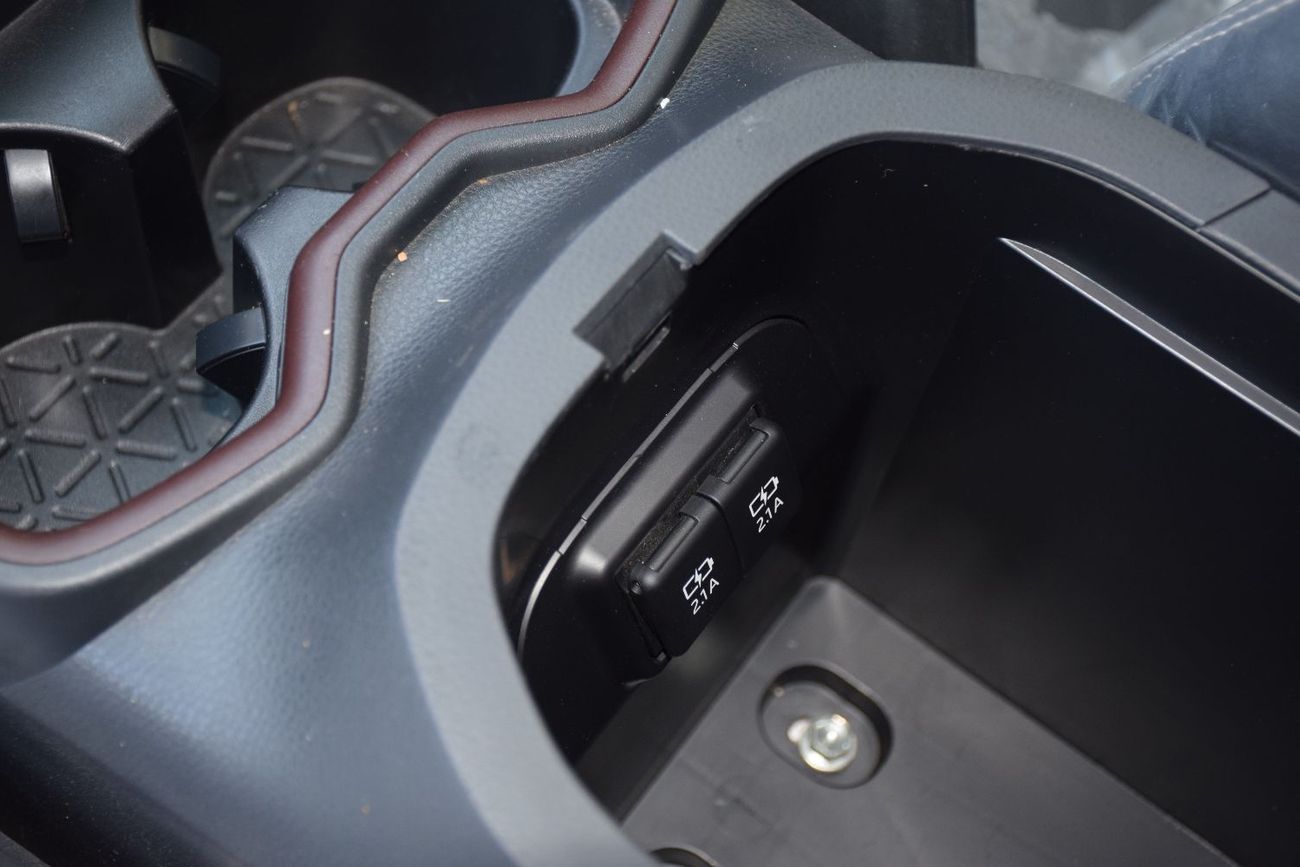 Toyota RAV4 LE 2.0L FWD