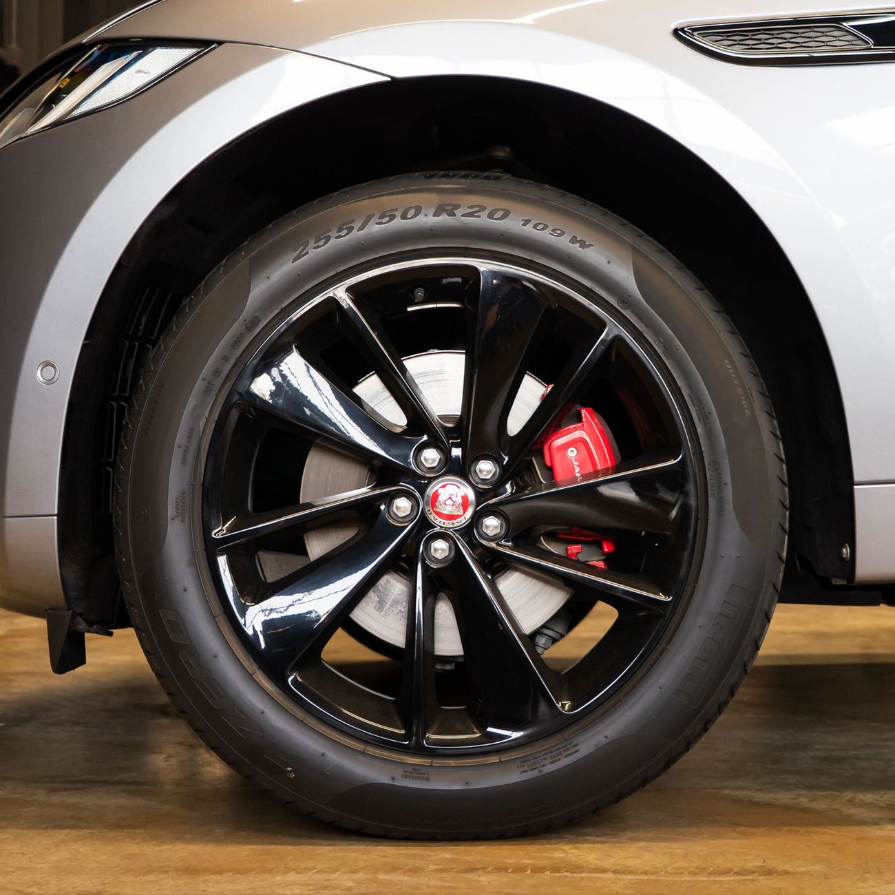 Jaguar F Pace R-Dynamic SE 2.0L AED 2,586 pm • 0% Downpayment • F-Pace R-Dynamic SE • 1 Year Warranty