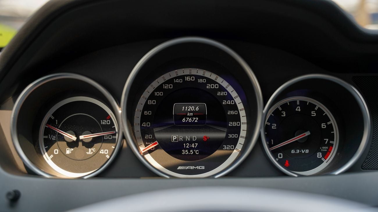 مرسيدس بنز C 63 كوبيه مرسيدس سى 63 بلاك اديشن 2013