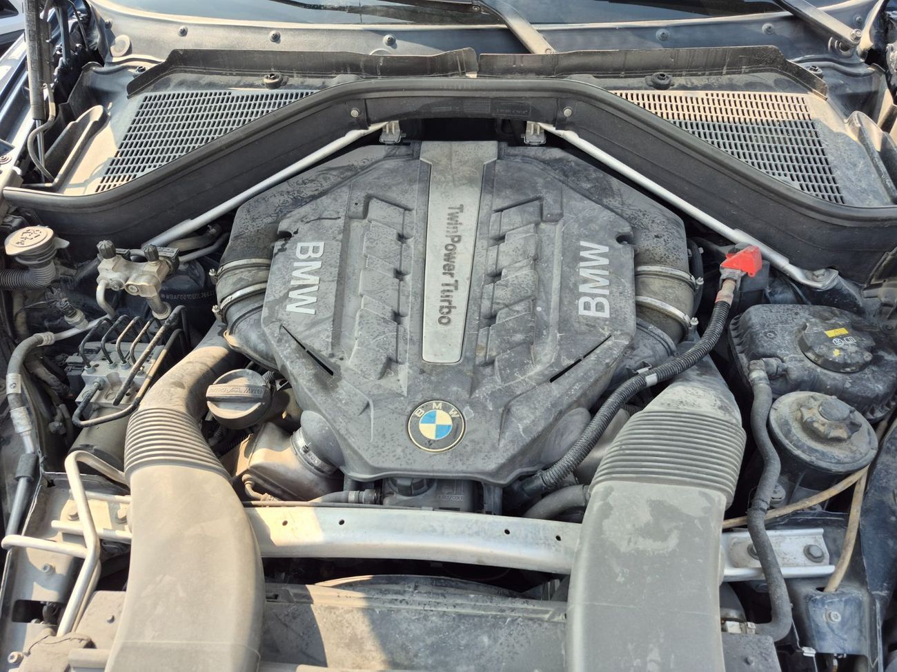 BMW X6 50i Exclusive 4.4L