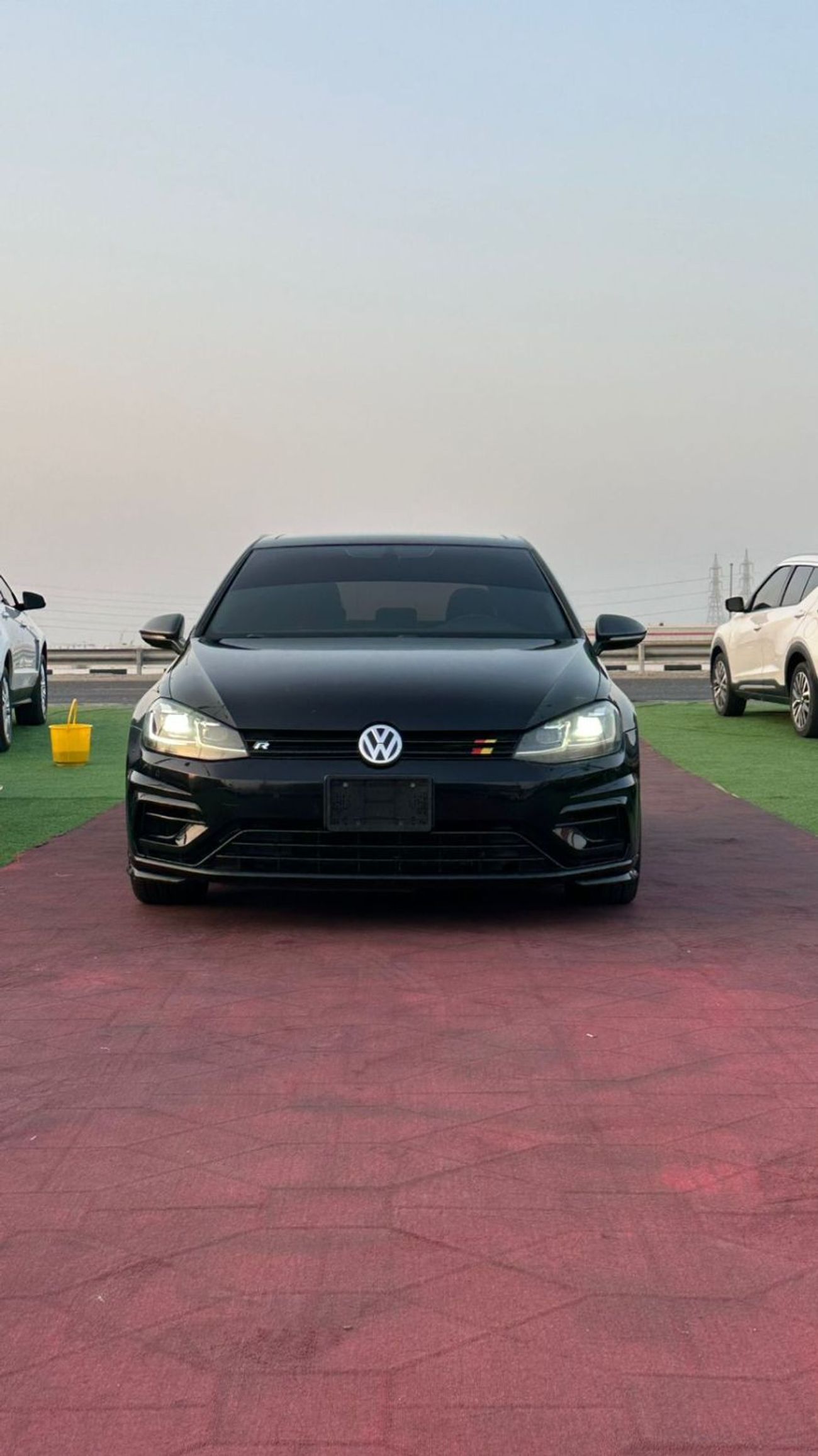 فولكس واجن جولف ار Base 2.0T