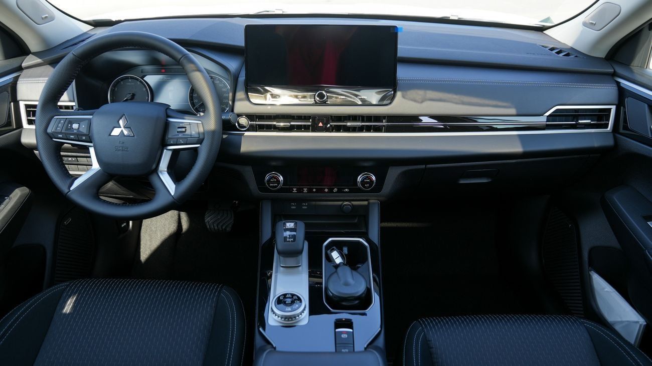 Mitsubishi Outlander Brand New 2026 Mitsubishi Outlander Medium Line (G05) 2.5L | 7-Seater SUV | GCC Spec | Export Only