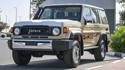 Toyota Land Cruiser 70 ECT0064 - Toyota Land Cruiser Hardtop 5 Doors - 4.0L Petrol Manual - Beige (With Snorkel)