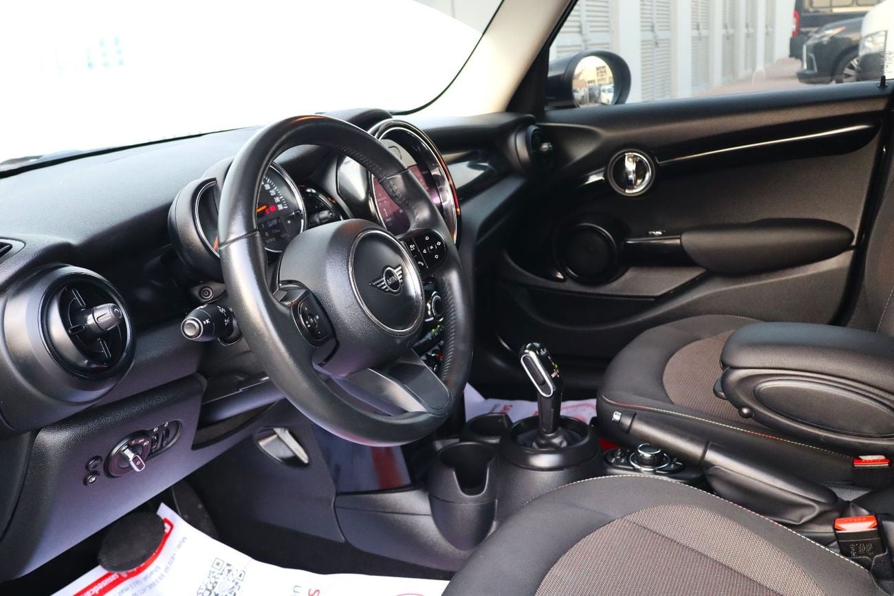 Mini Cooper Std 1.5L (5 Seater)