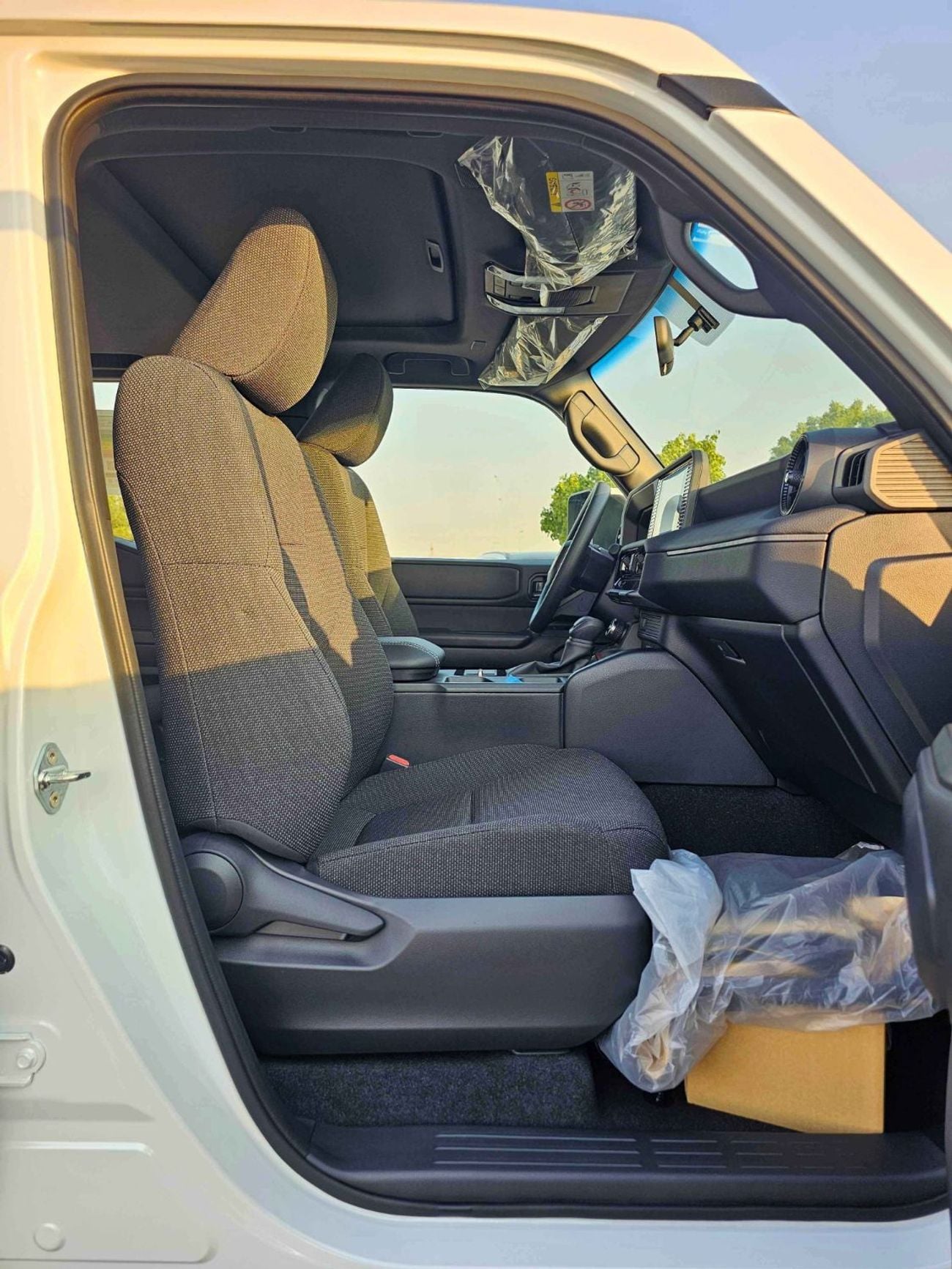 Toyota Prado ALL ROUNDER TURBO STD / 2.8L DIESEL V4 / SUNROOF / COOL BOX (CODE#P28AR2)