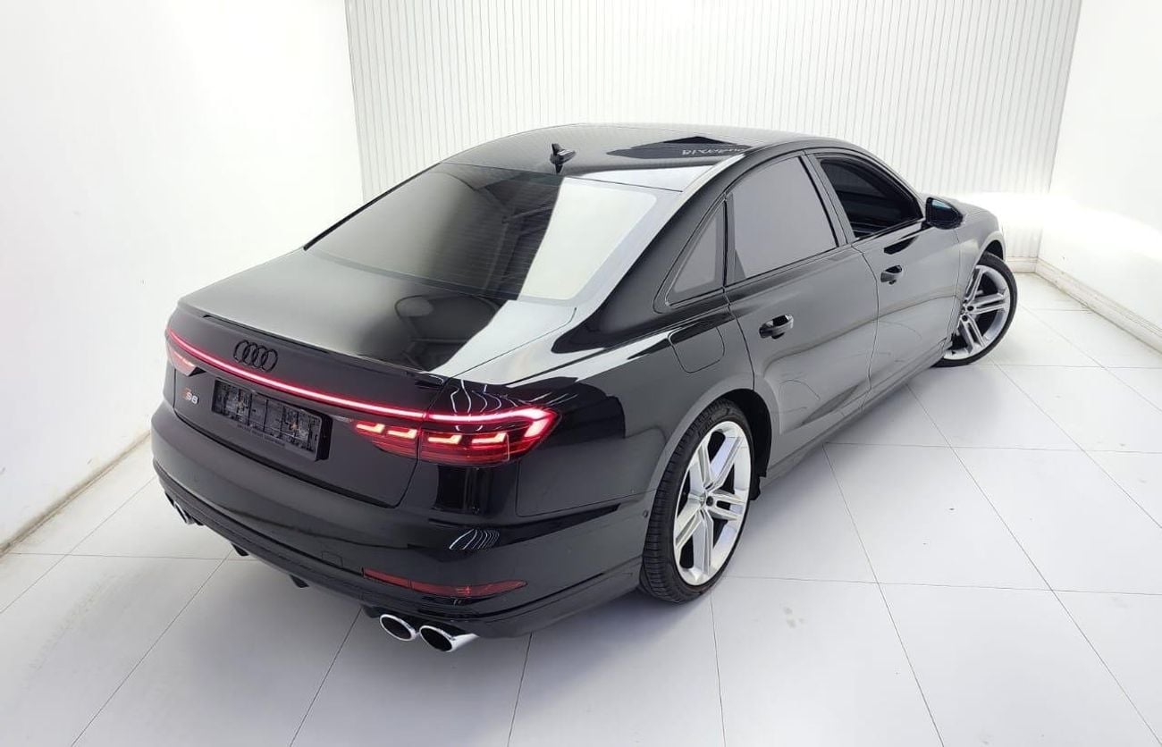 Audi S8 TFSI quattro 4.2L