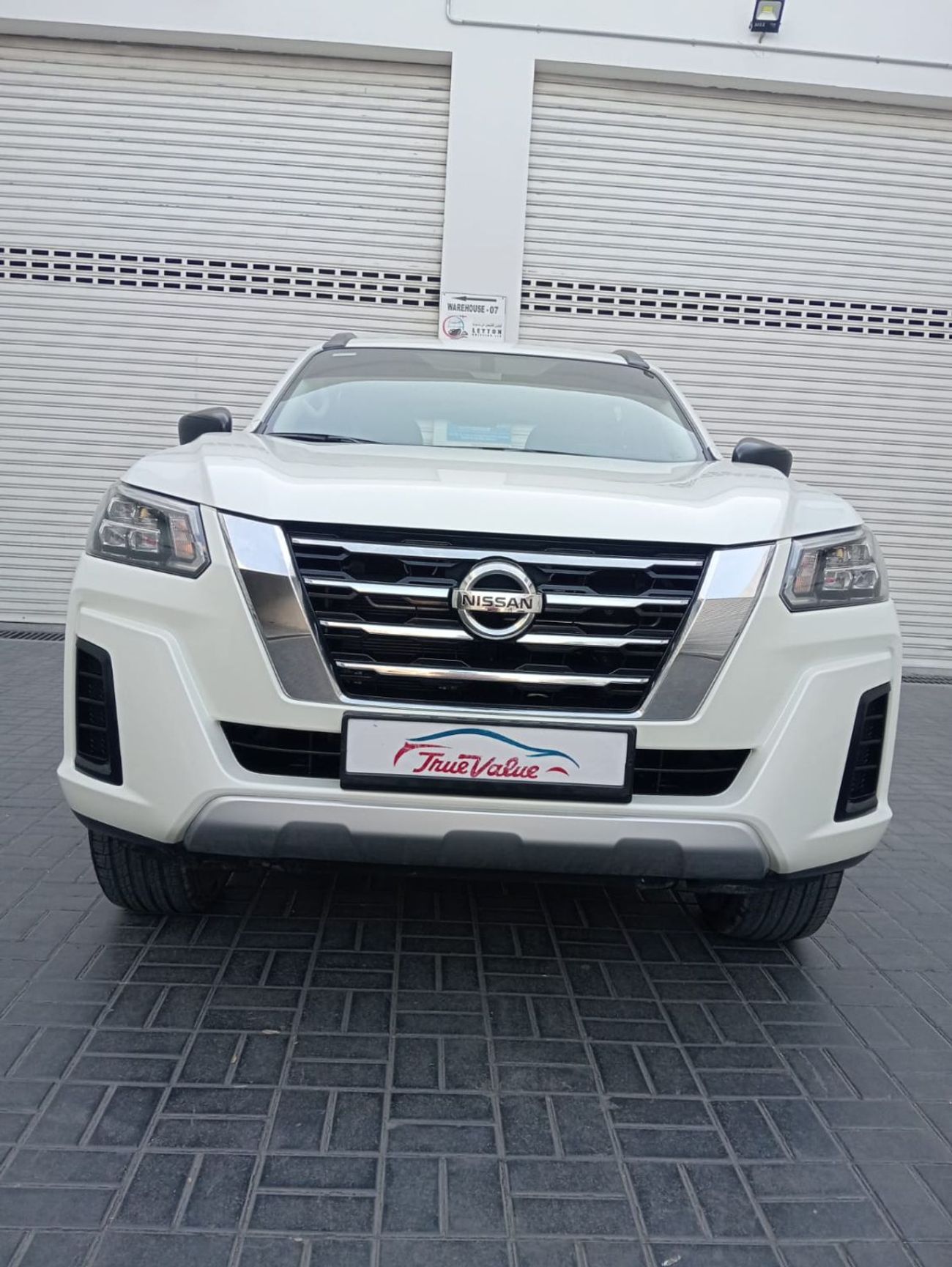 نيسان إكستيرا SE 2.5L RWD