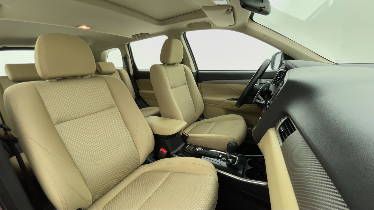 ميتسوبيشي آوتلاندر GLX HIGHLINE 2.4 | بدون دفعة مقدمة | اختبار قيادة مجاني للمنزل