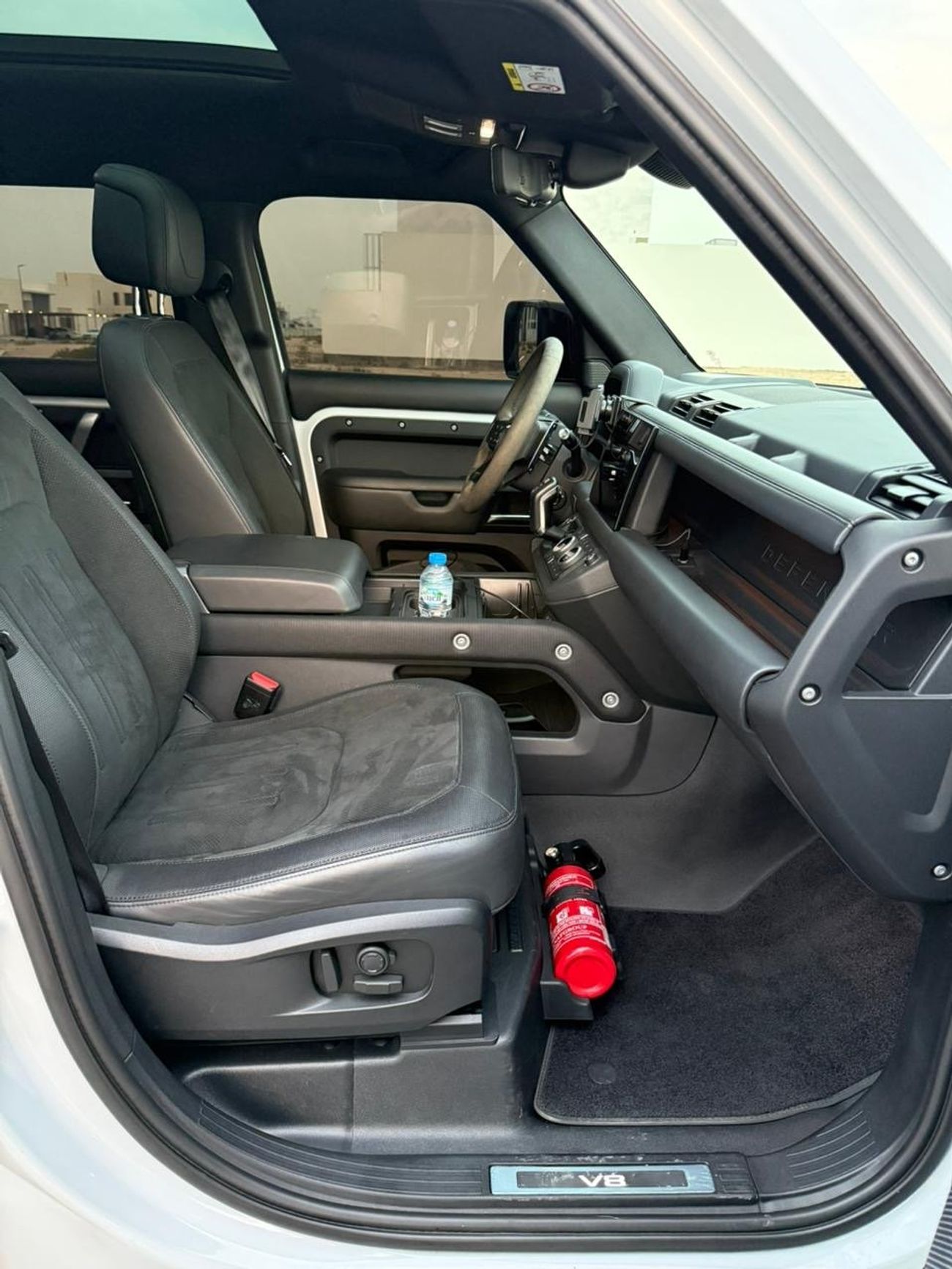 لاند روفر ديفندر 110 X P525 5.0L