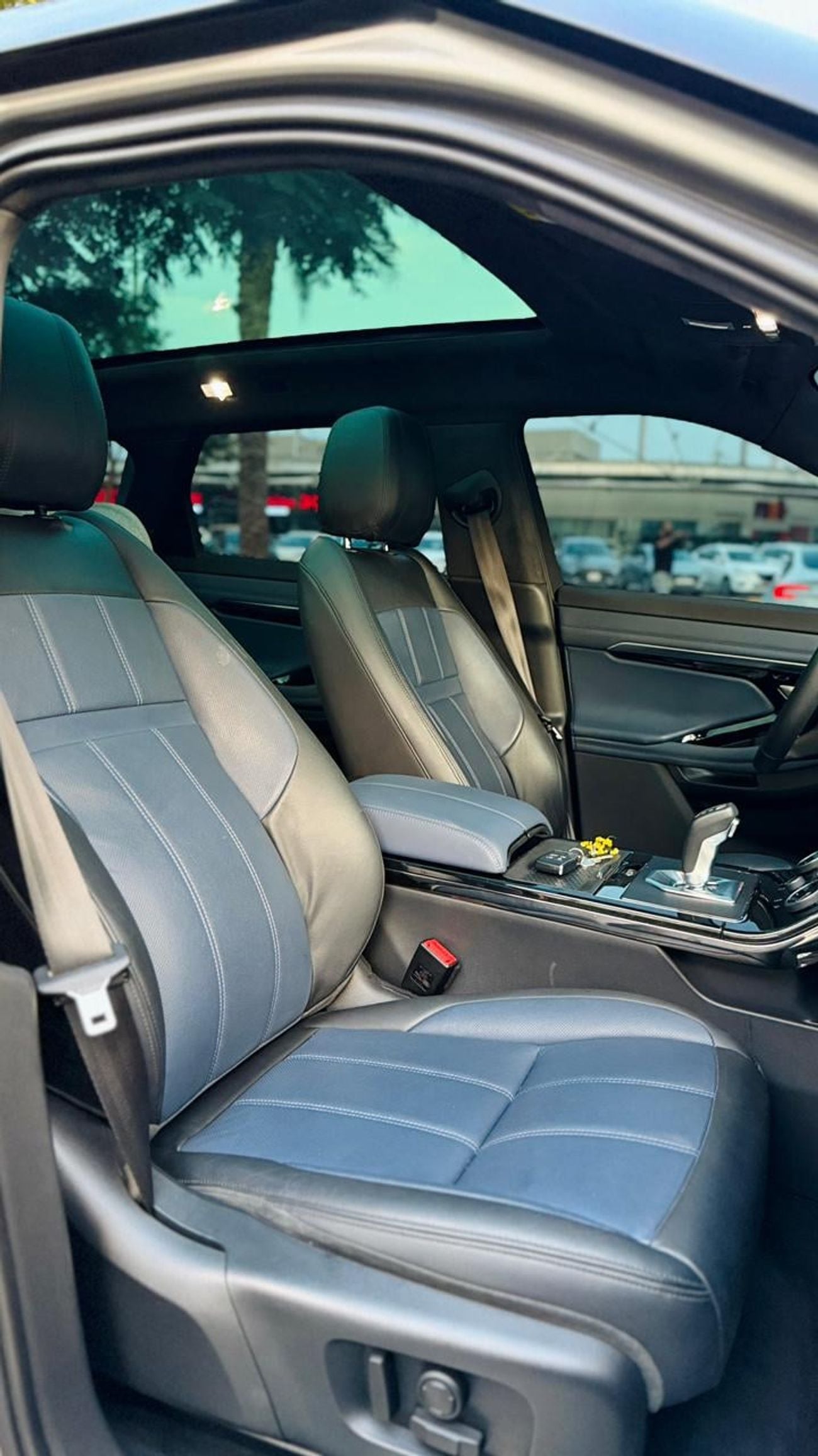 Land Rover Range Rover Evoque R-DYNAMIC HSE P250
