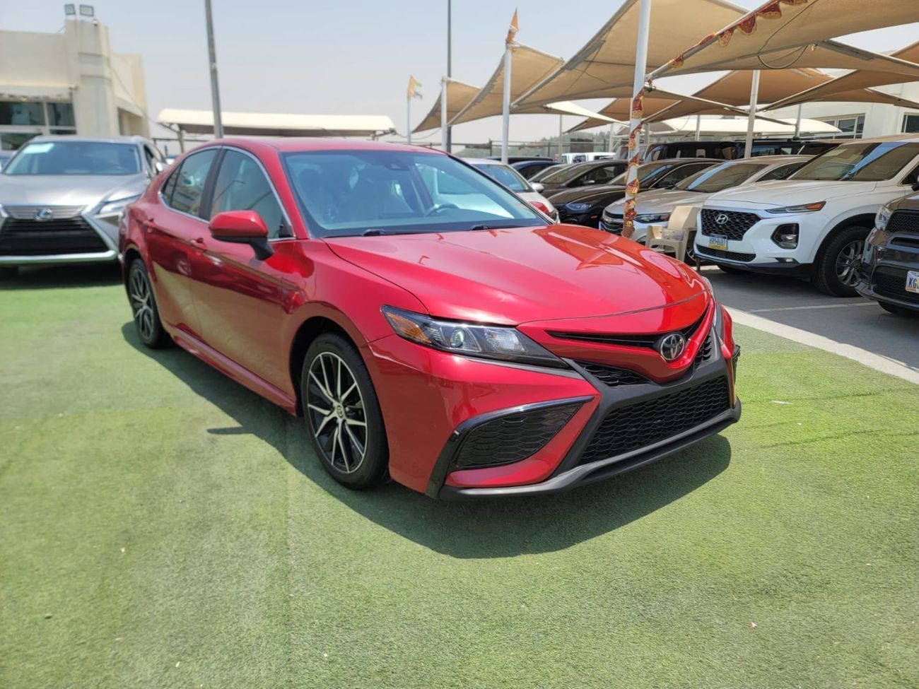 Toyota Camry SE 2.5L (181 HP)