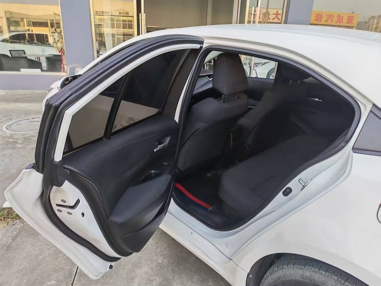 Toyota Corolla XLI Hybrid 1.8L