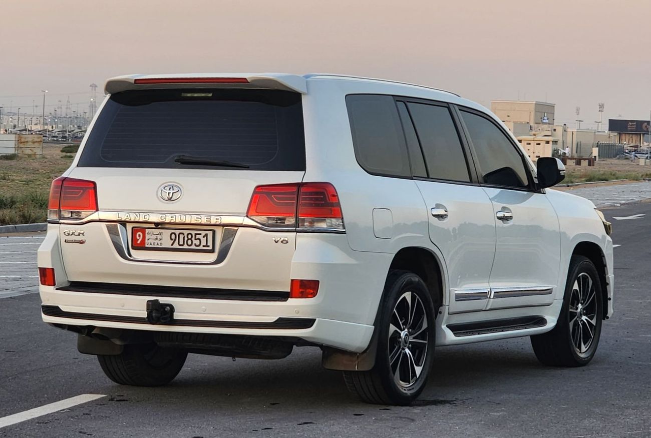 تويوتا لاند كروزر GX.R V8 upgrade 2021