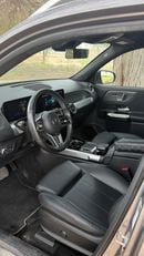 مرسيدس بنز EQV300