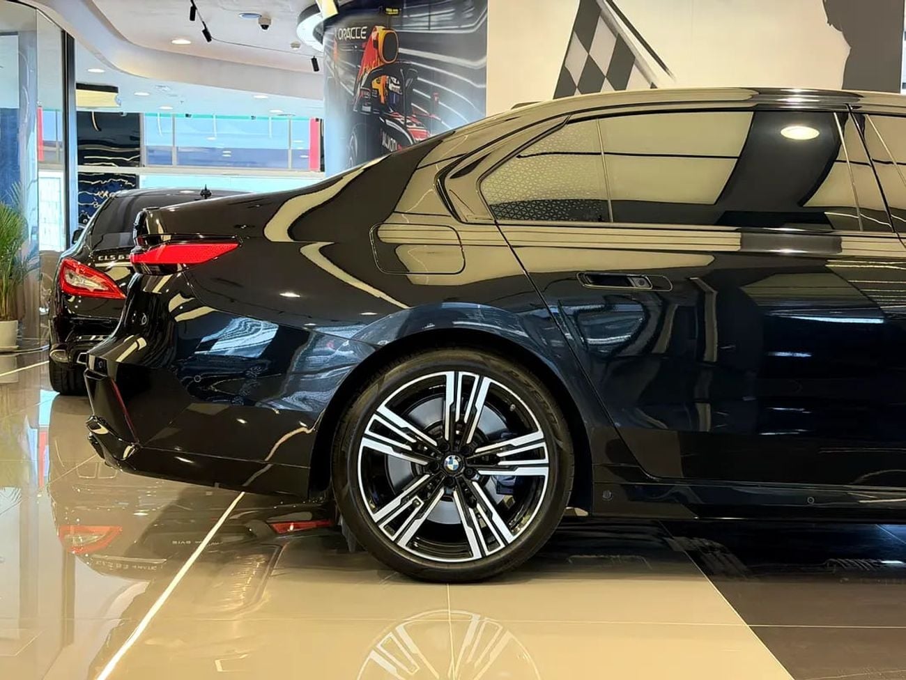 بي أم دبليو 760Li 760Li xDrive GCC Specs