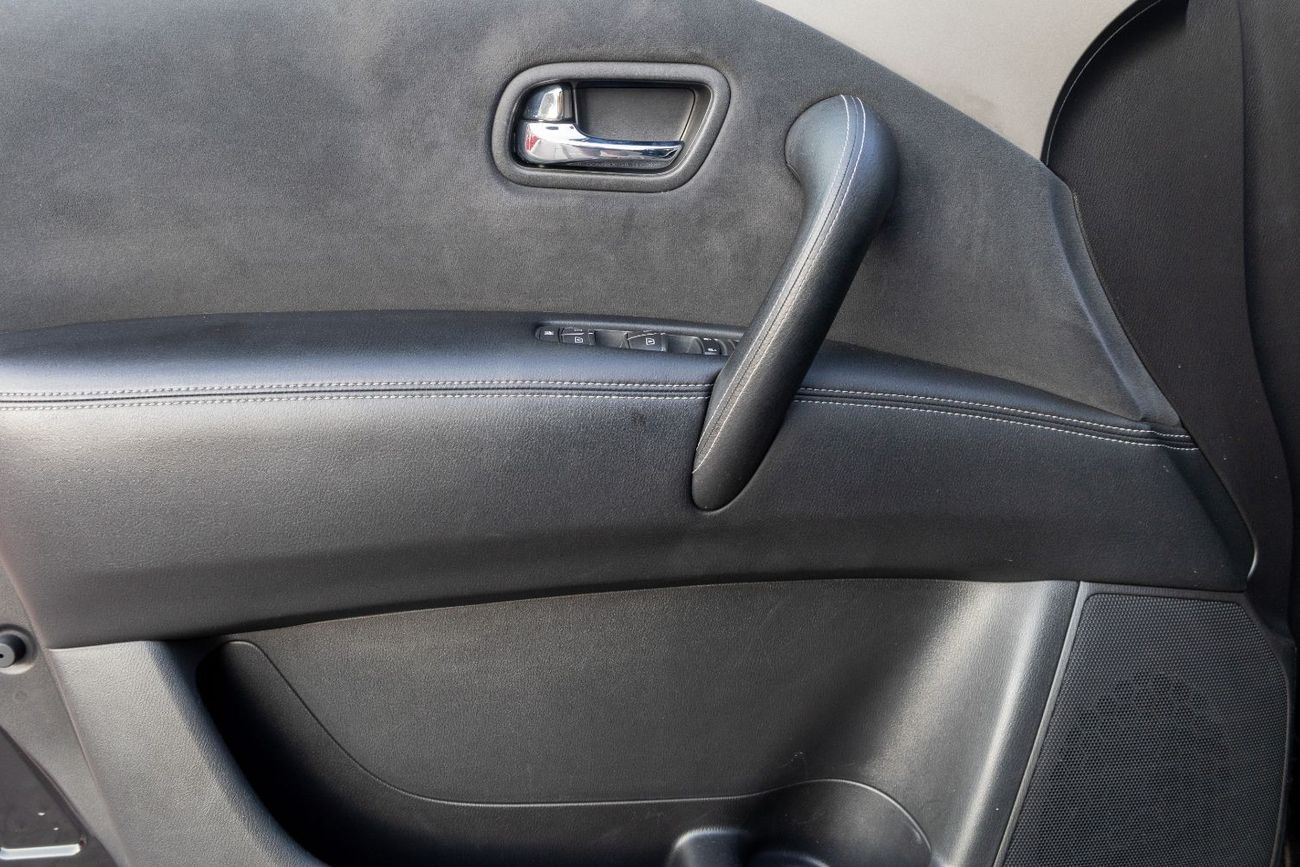 نيسان باترول XE 4.0L Nissan Patrol 2020 GCC under Warranty with Flexible Down-Payment.