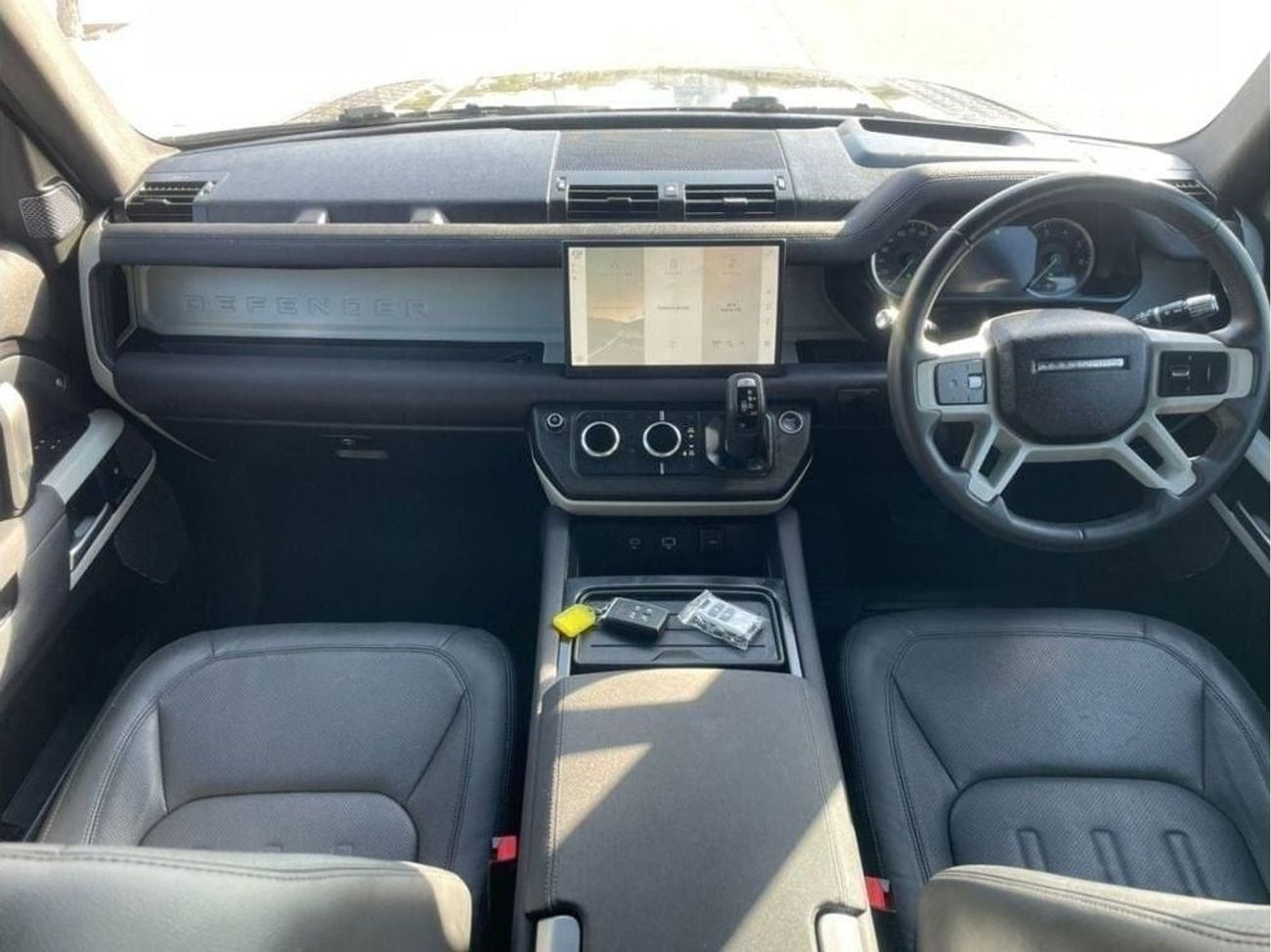 لاند روفر ديفندر LAND ROVER DEFENDER 3.0 LITER  RIGHT HAND DRIVE ONLE FOR EXPORT AVAILABLE