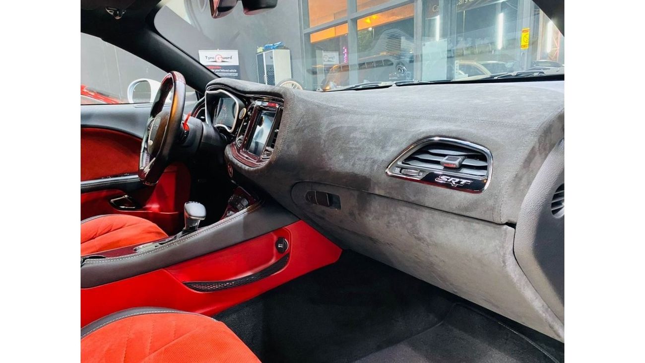 Dodge Challenger SRT Hellcat CHALLENGER HELLCAT 2015 GCC IN BEAUTIFUL CONDITION FOR ONLY 169K AED INCLUDING FREE INSU