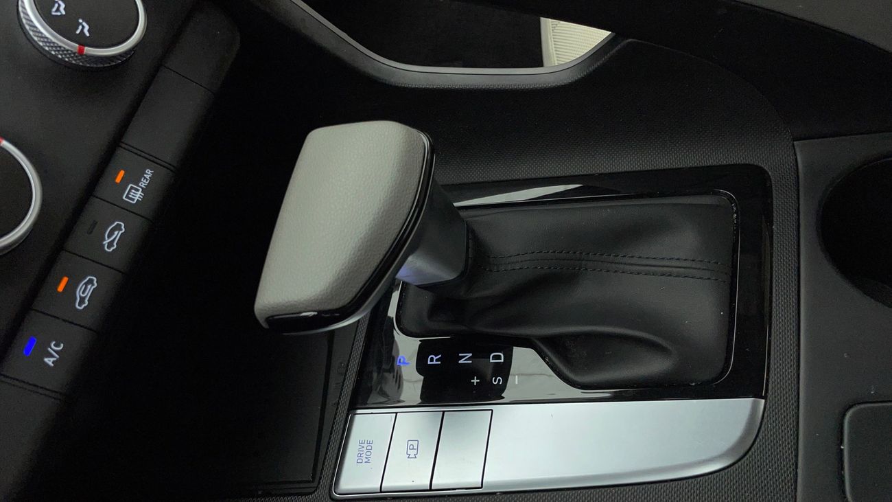 Hyundai Elantra SMART 1.6 | Zero Down Payment | Home Test Drive