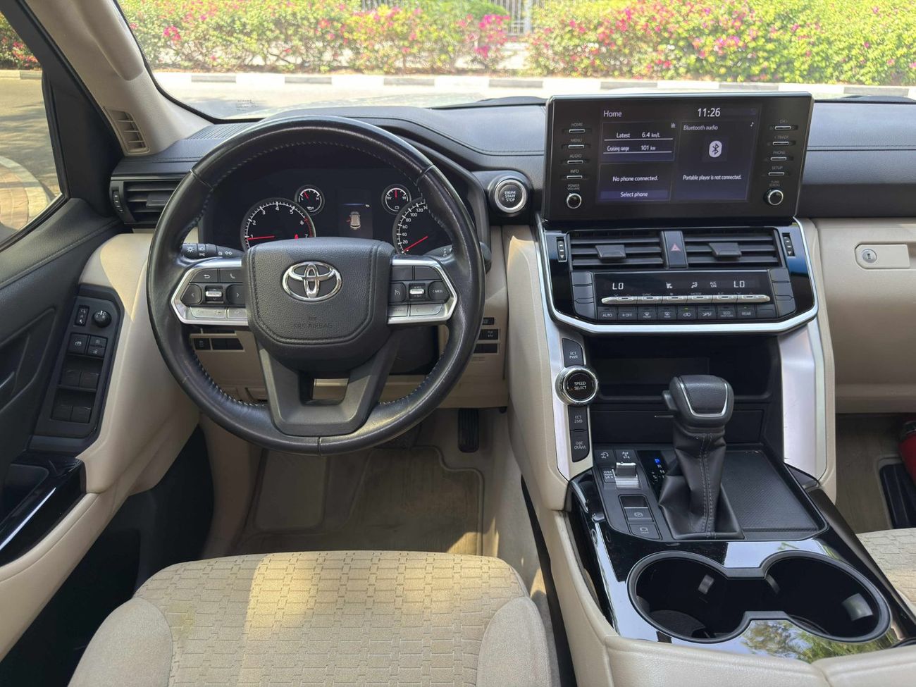 Toyota Land Cruiser GXR 3.5L GCC SPEC NEAT AND CLEAN