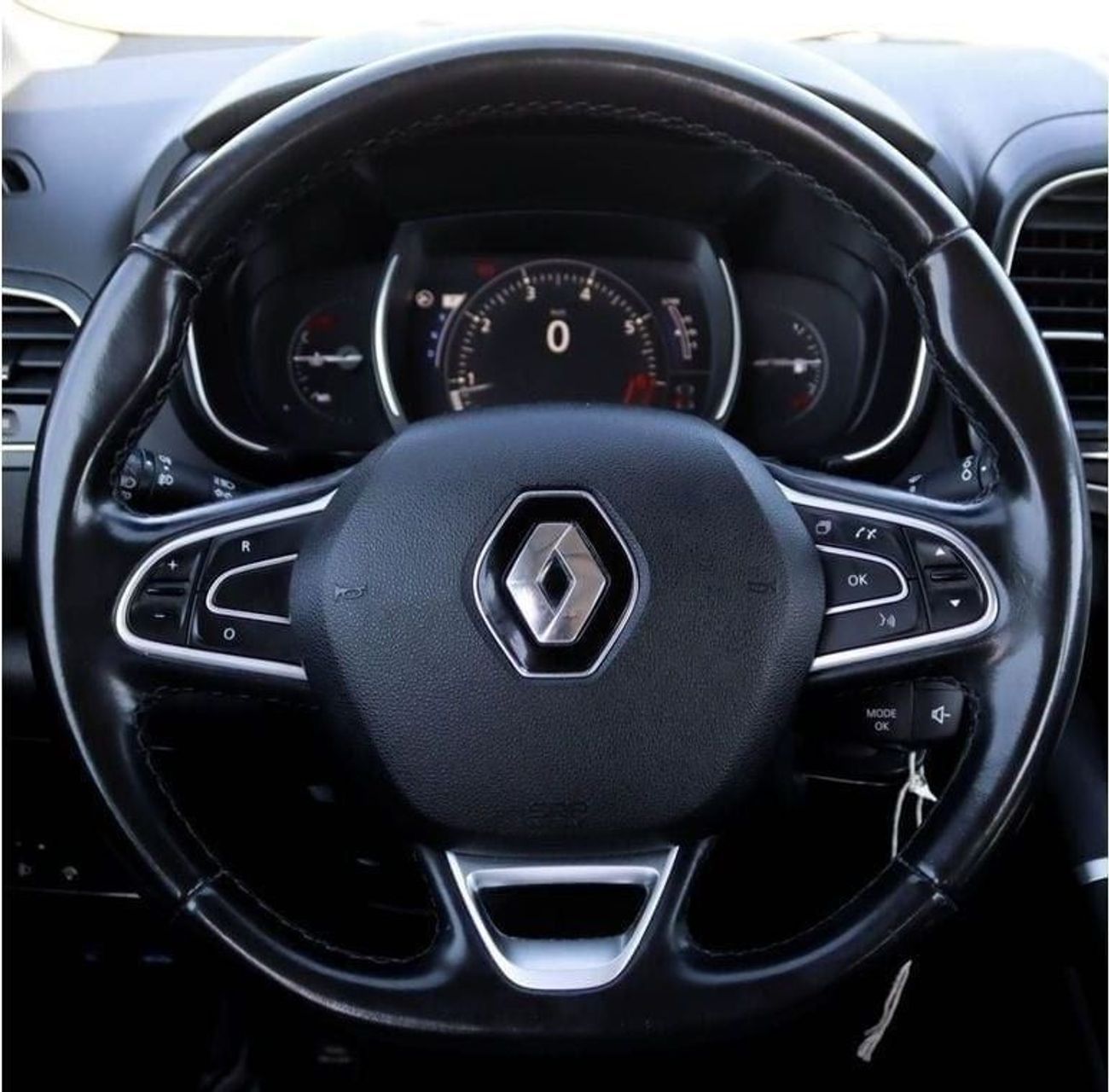 رينو كوليوس PE 2.5L FWD Renault Koleos 2.5L 2021 GCC Original Paint accident-free in excellent condition 1045 P.