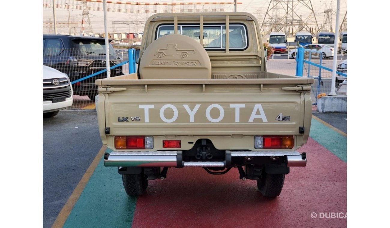 Toyota Land Cruiser Pick Up S/Cab M/T with Diff Lock& Winch