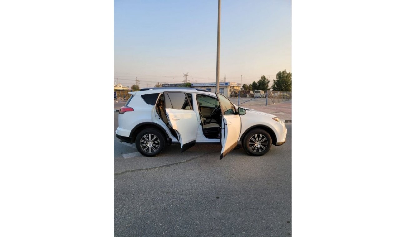 تويوتا راف ٤ TOYOTA RAV4 LE 4X4 RTA PASS CAR