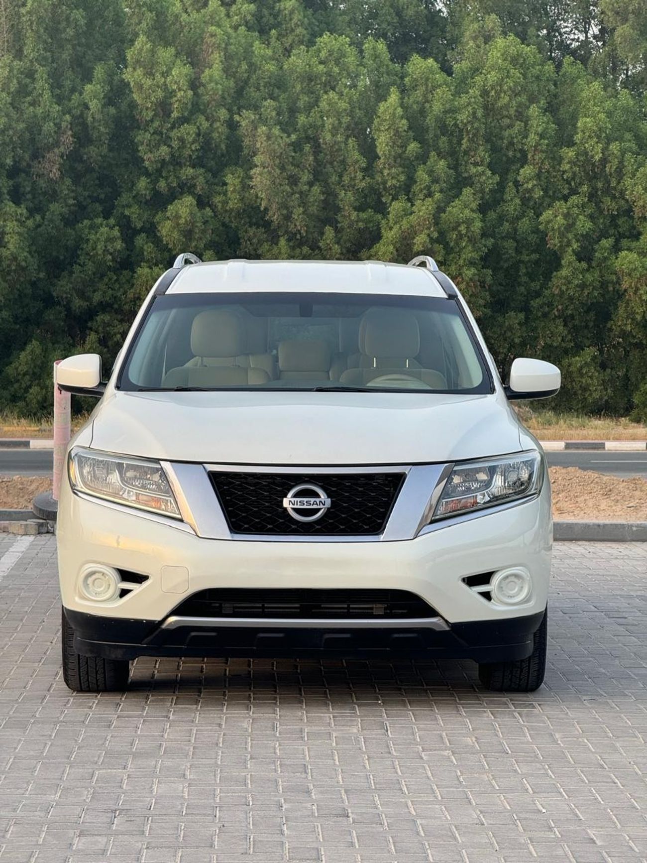 نيسان باثفايندر SE متوسط