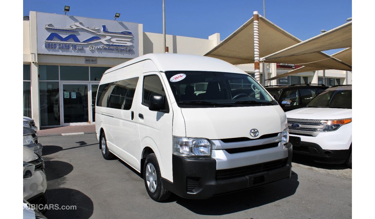 Toyota Hiace ACCIDENTS FREE - ORIGINAL PAINT - GCC - MANUAL GEAR - HIGH ROOF