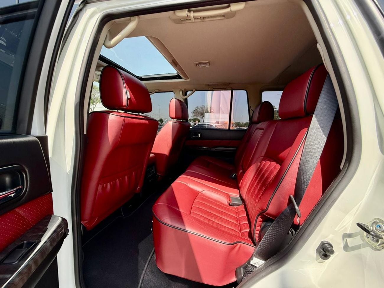 نيسان باترول NISSAN PATROL SUPER SAFARI 4.8L V6 | GCC SPECS | YEAR: 2023 | KMS: 66,000 | FULL-SERVICE HISTORY UND