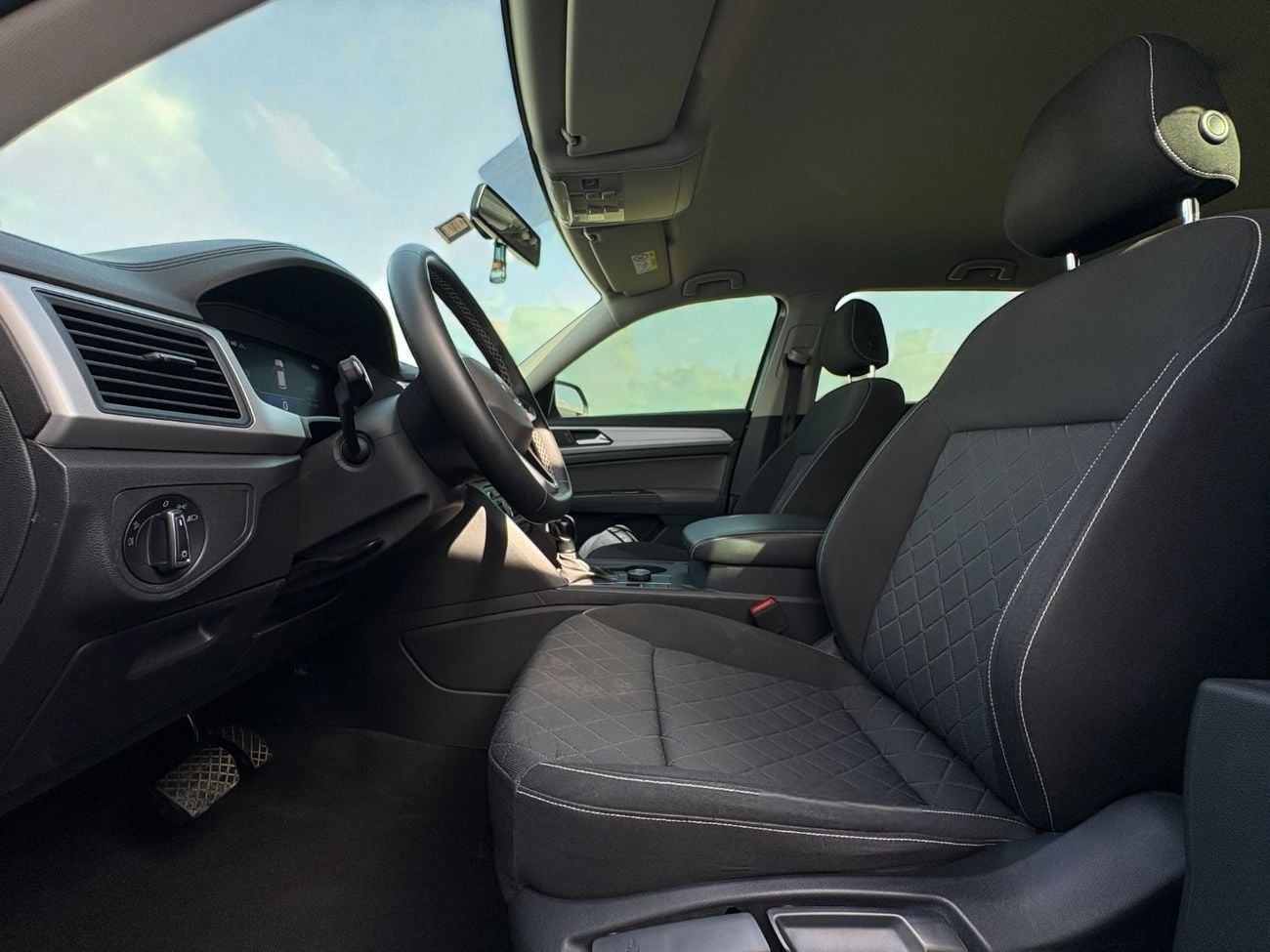 Volkswagen Teramont VOLKSWAGEN TERAMONT 3.6L V6 A/T | 2022 | GCC SPECS | AED 1,220 per month