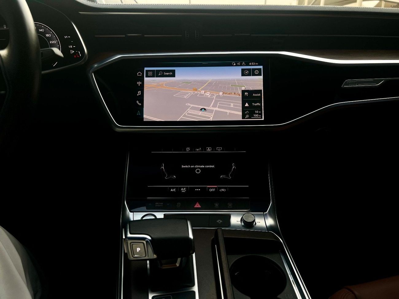 أودي A6 45 TFSI S-Line 2.0L