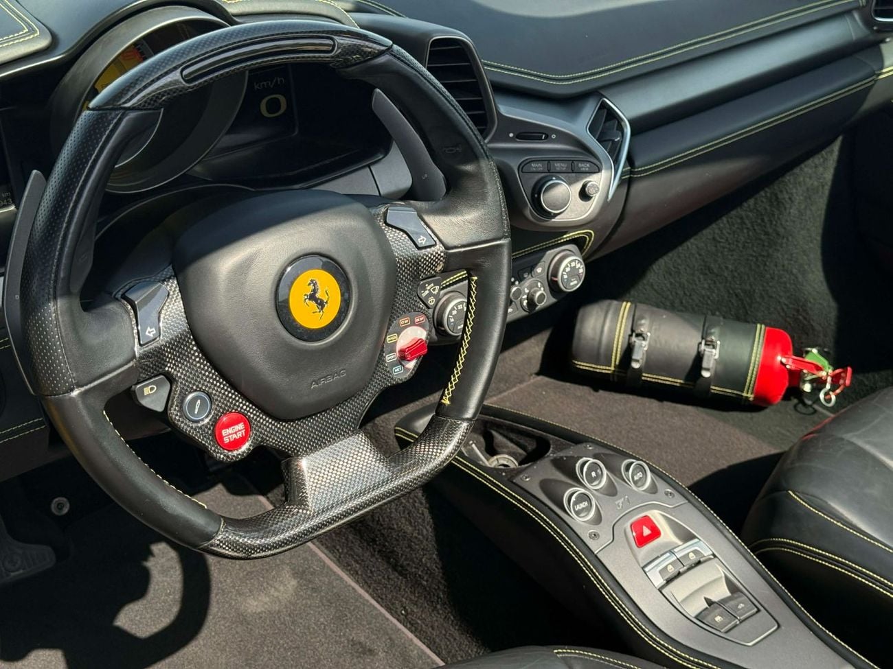 فيراري 458 سبايدر GCC SPEC NEAT AND CLEAN